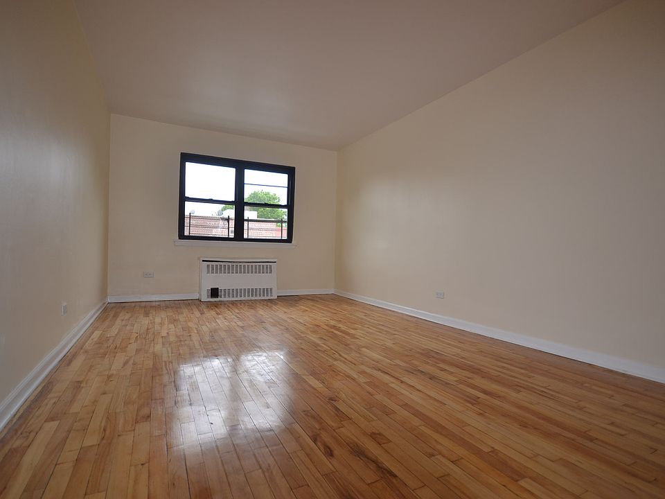 1st image of 15336 73rd Ave APT 1D