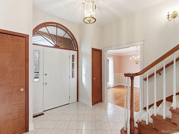 5th image of 2178 Clinton View Cir