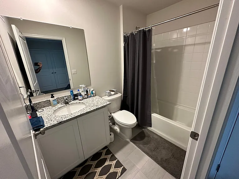 411 Tevis St — Photo 3