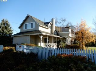 254 Columbia Ct, Cottage Grove, OR 97424