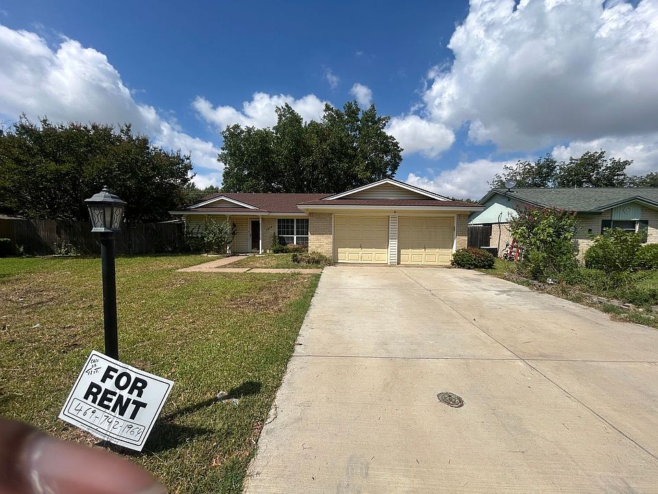 2nd image of 1818 Santa Rosa Ct