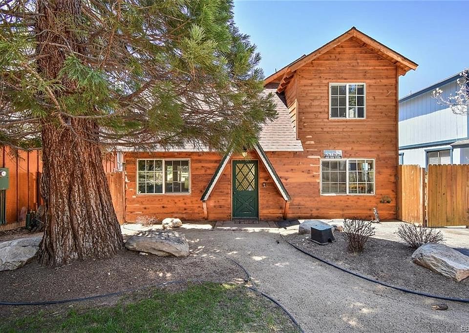 1st image of 482 Tavern Ln