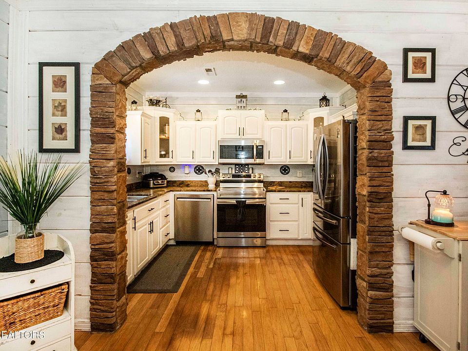 16th image of this home