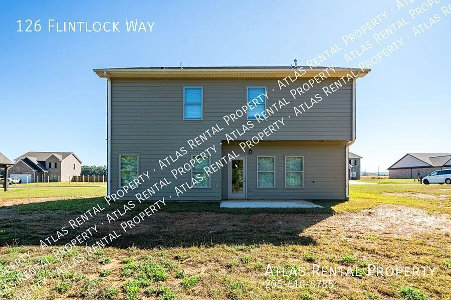 Move-In Ready 4 Bed, 2.5 Bath Modern Finishes & All Appliances Included! — Photo 3