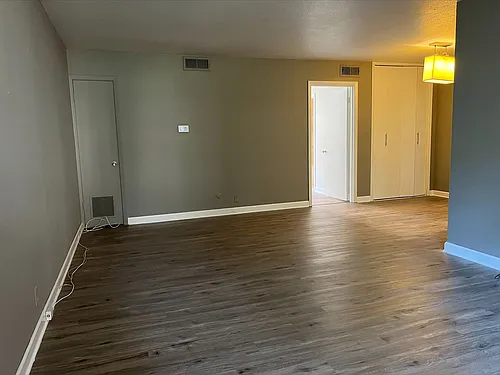 3831 W End Ave #23 Photo 1