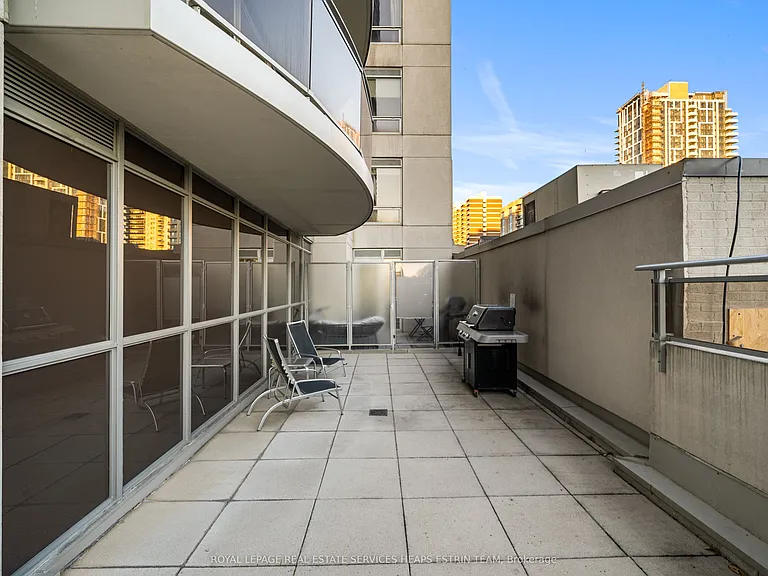 1430 Yonge St #509 — Photo 47