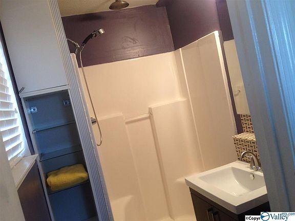 5th image of 1000 Hillview Dr NW