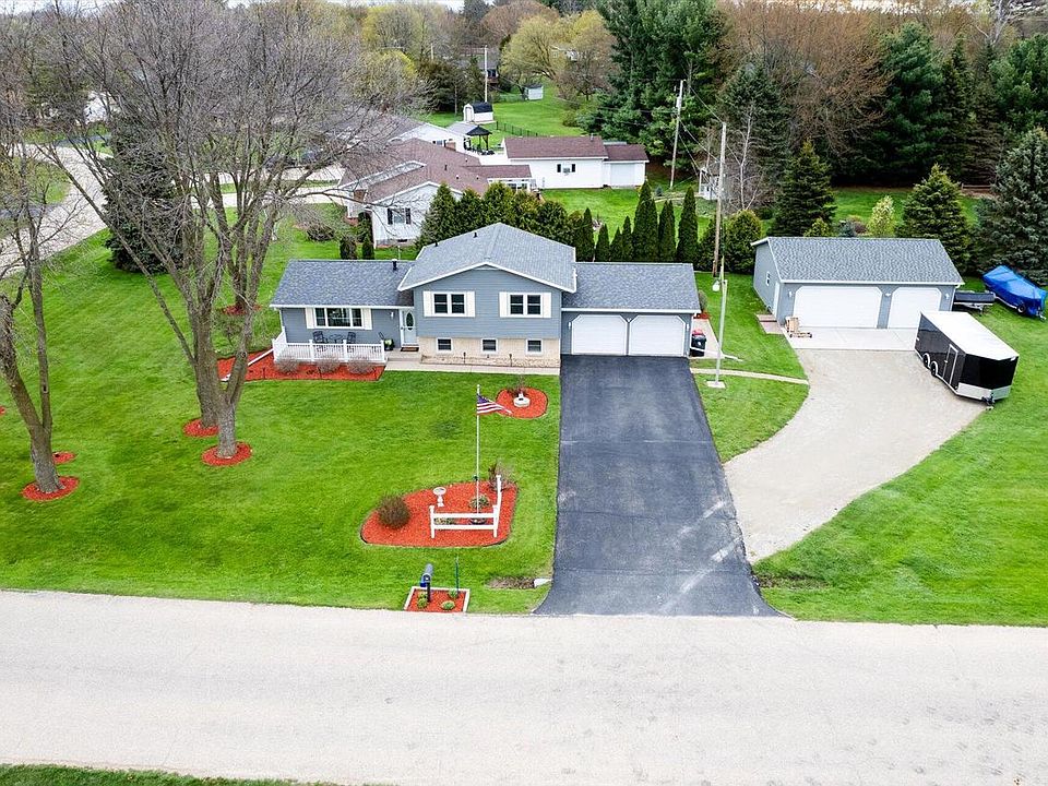 N1716 Lena Ln, Fort Atkinson, WI 53538 MLS 1831895 Zillow