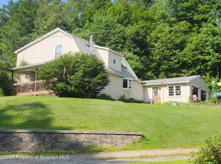 1750 Scott Rd, Blakely, PA 18447