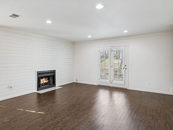 3rd image of 3323 Lealand Ln