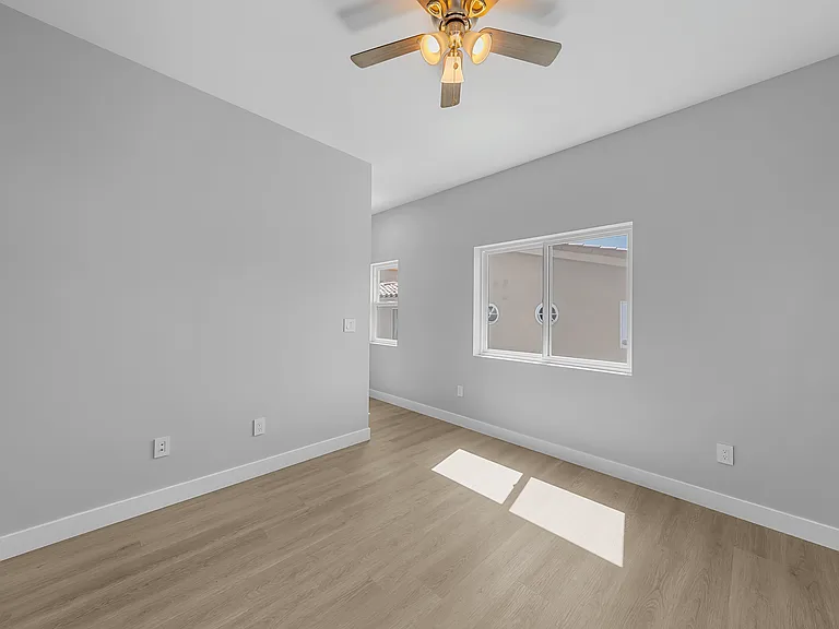 6048 Estelle St — Photo 5