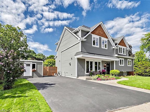 2nd image of 386 Cosburn Cres