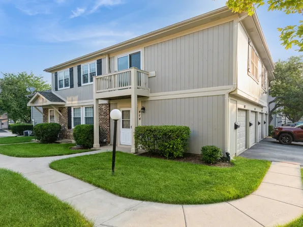 414 Tanglewood Ct, Vernon Hills, IL 60061