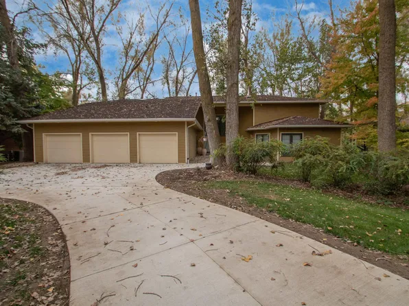 652 E Sawgrass Trl, Dakota Dunes, SD 57049