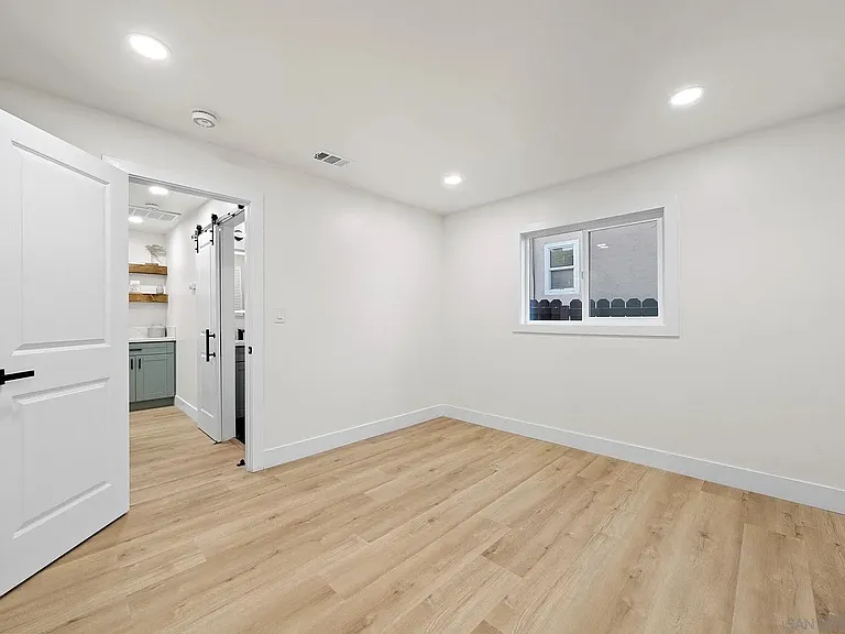 3773 Texas St — Photo 17