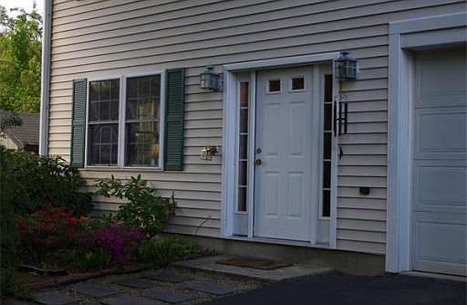 3rd image of 5R Arnold Ave