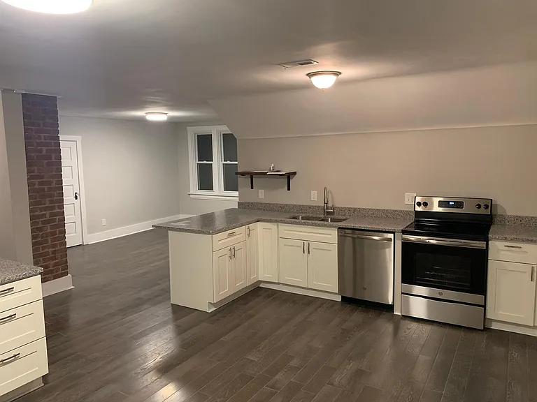 1419 Locust St #3 — Photo 10