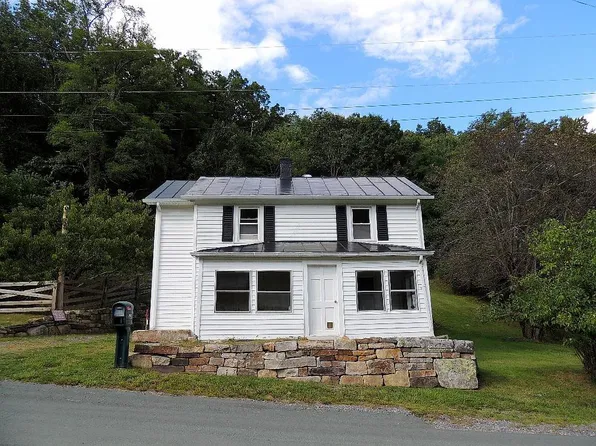 240 Seig St, Monterey, VA 24465