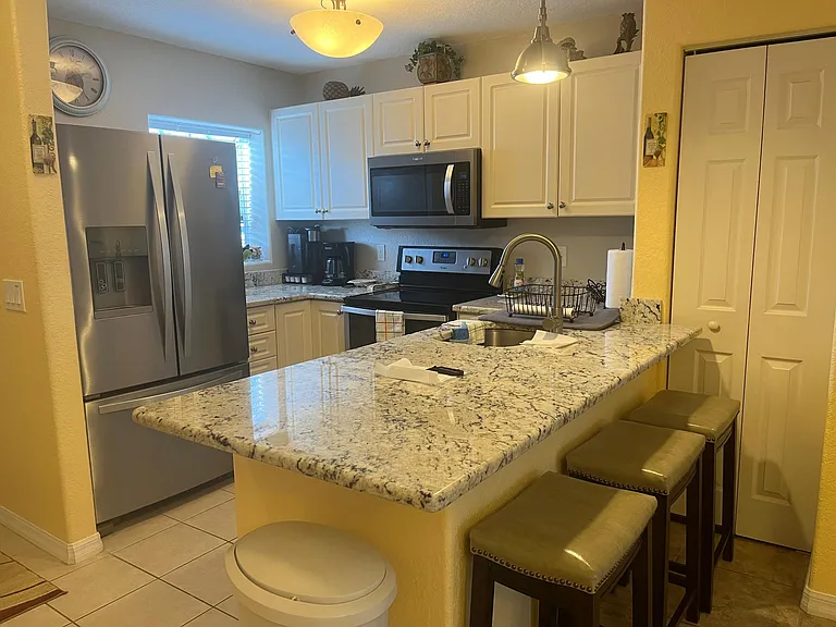 644 Seaport Blvd — Photo 10
