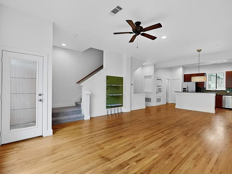 4211 Rawlins St #528 — Photo 4