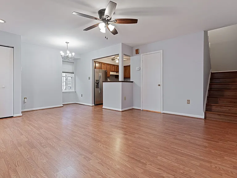 48 Avonshire Ct — Photo 15