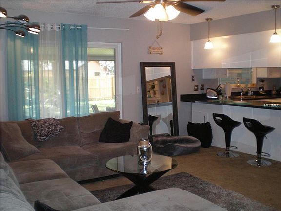 3rd image of 1522 Providence Cir