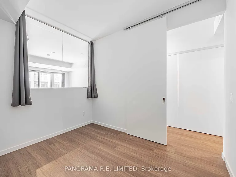 689 The Queensway #305 — Photo 10