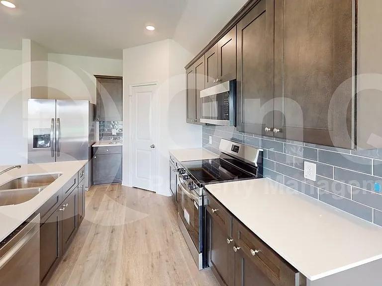 1213 Bristlecone Dr — Photo 3