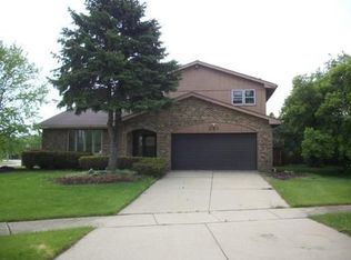 251 Sunshine Dr, Bolingbrook, IL 60490