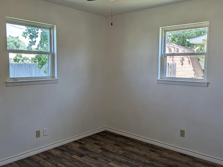 5309 Oregon Trl — Photo 8