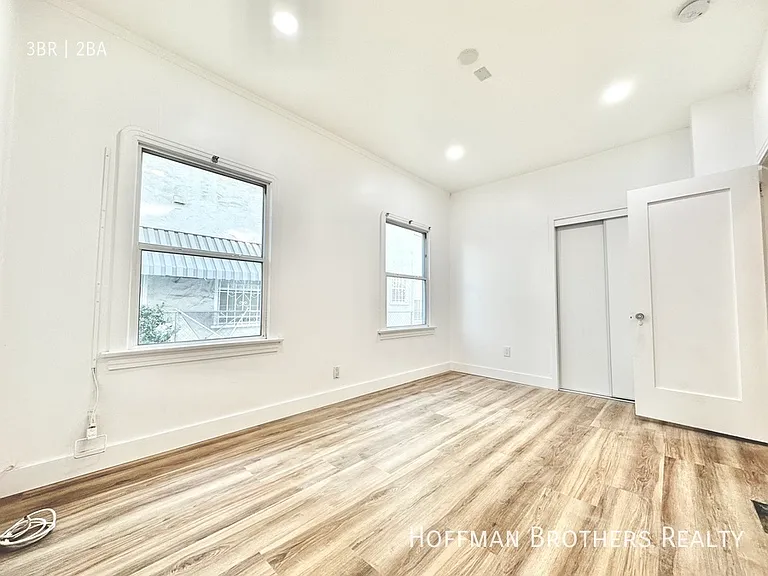 330 N Spaulding Ave — Photo 15