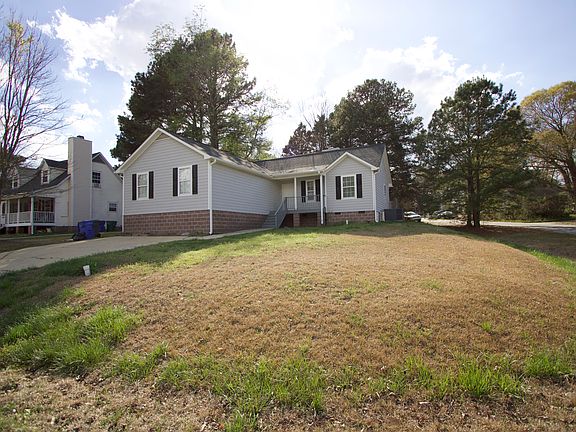 3rd image of 800 Perry Howard Rd