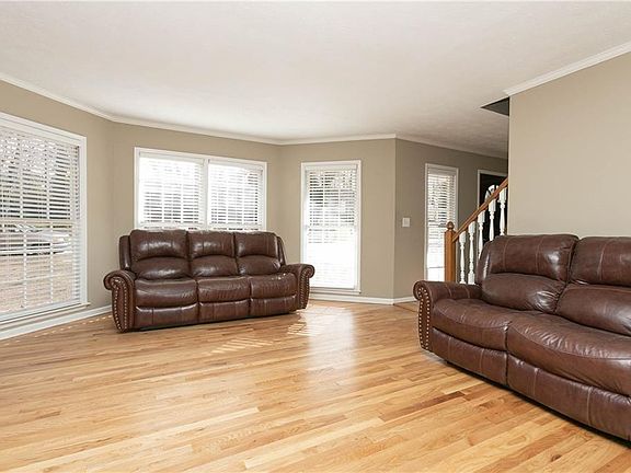 4th image of 3551 Birchwood Trl