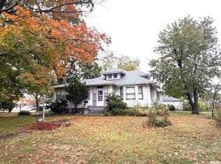 523 W 4th St, Centralia, IL 62801