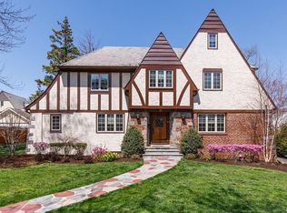 60 Broadfield Rd, New Rochelle, NY 10804