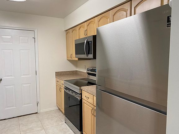 4th image of 10157 Matchlock Dr