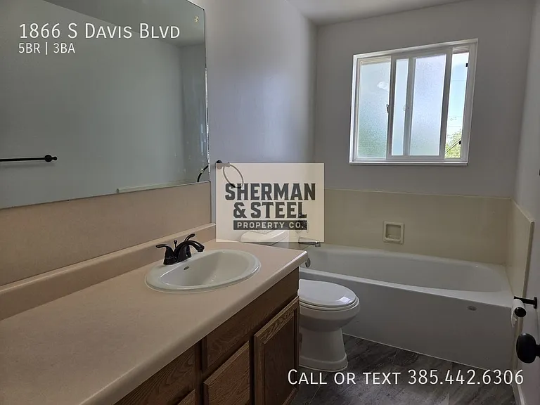 1866 S Davis Blvd — Photo 11
