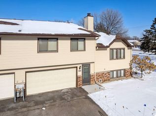 8774 N Maplebrook Cir, Brooklyn Park, MN 55445