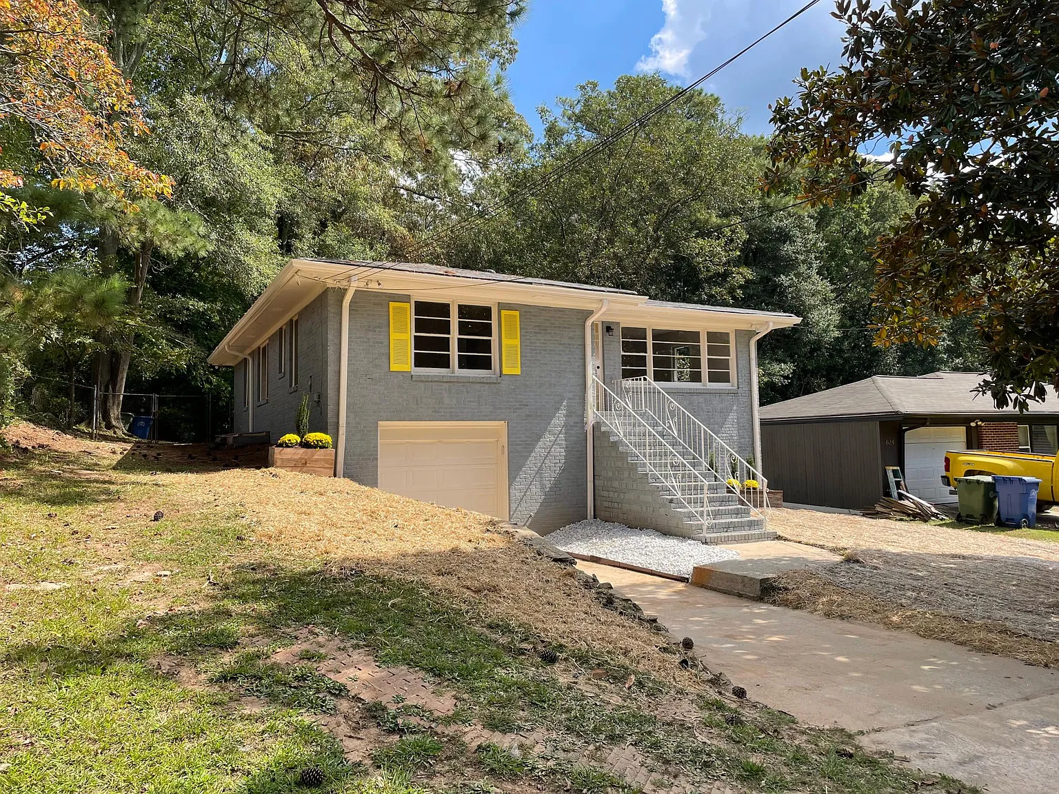 4 bed, 2399 sqft, $2,200 — Photo 3