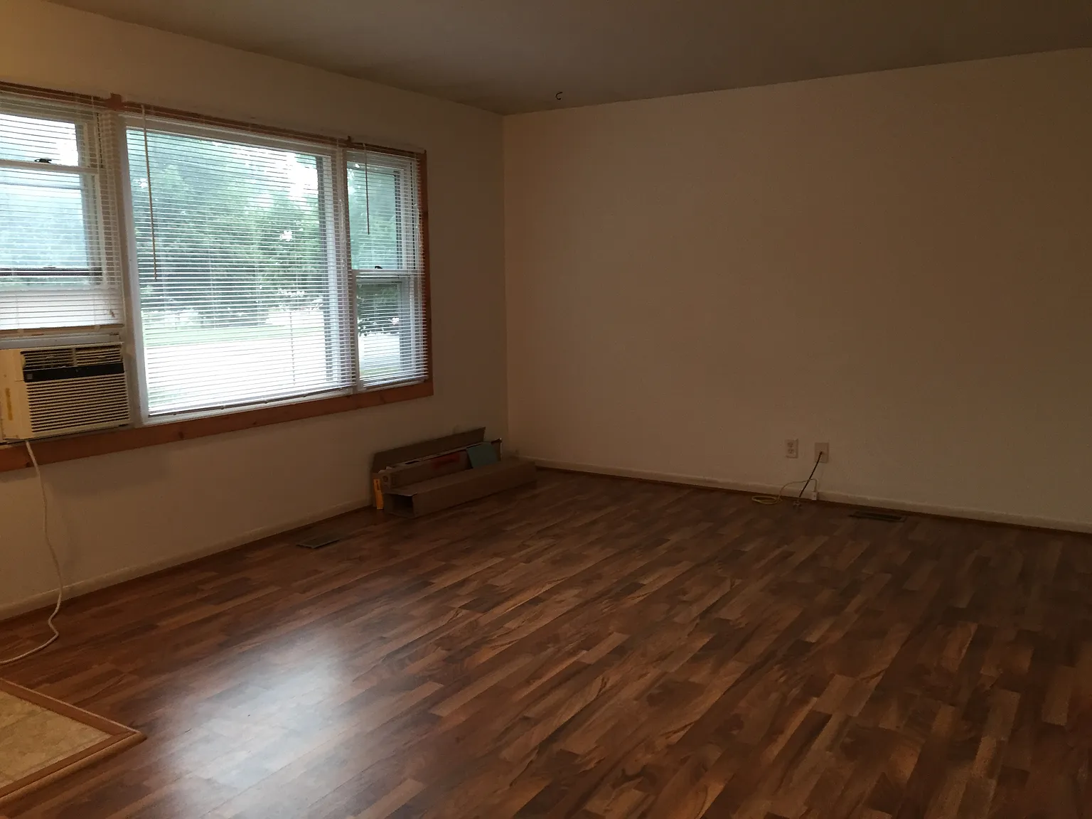 3 bed, 1900 sqft, $1,675 — Photo 3