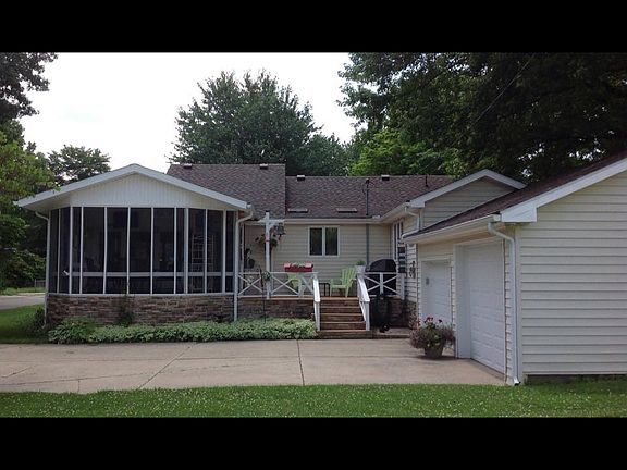 Back of 321 Klinger St.