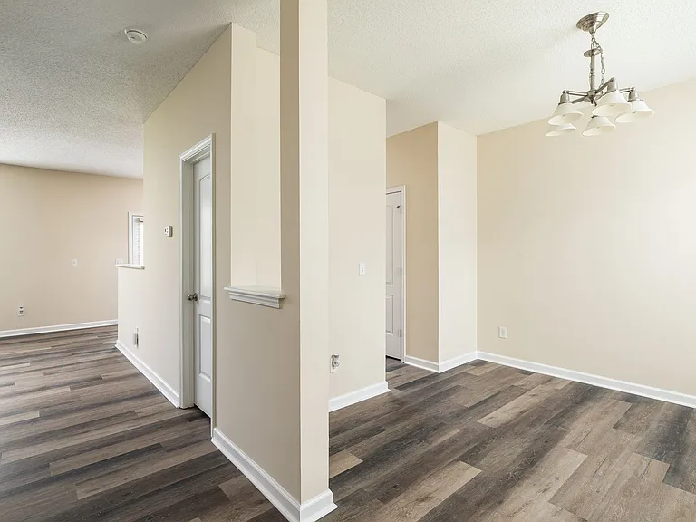 3804 Raintree Dr — Photo 8