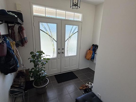 3rd image of 134 Edwin Carr St