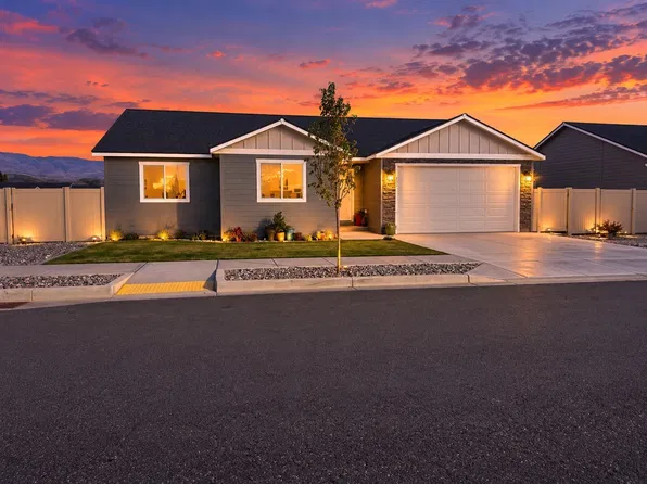 125 Salmon Drive, Wenatchee, WA 98801