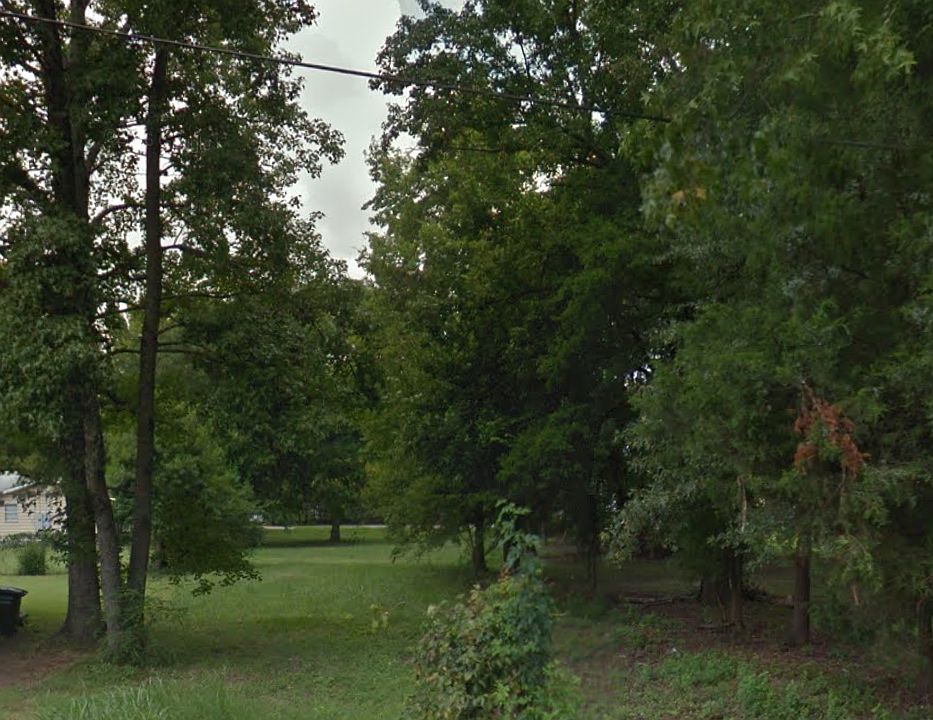 1st image of 318 N Elm St
