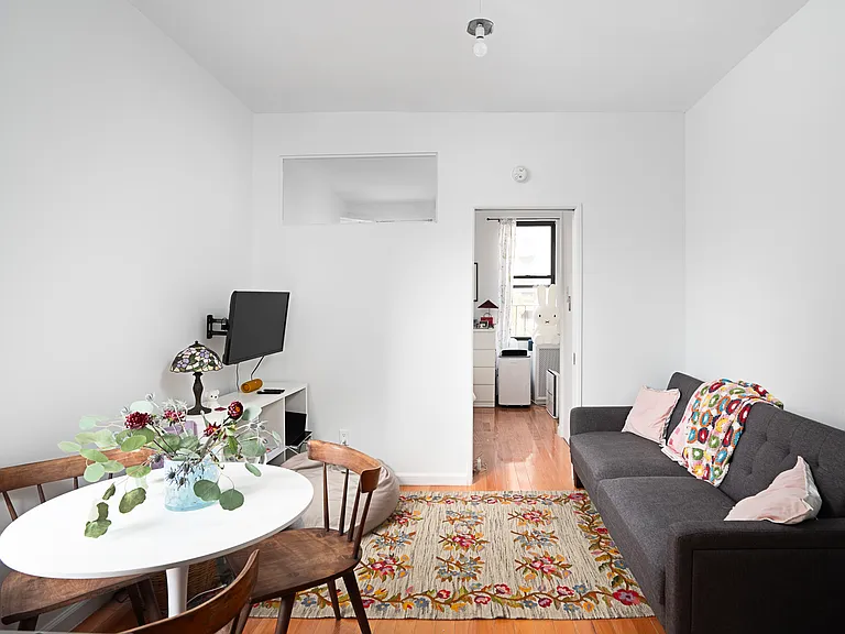 191 Henry St #12 — Photo 1