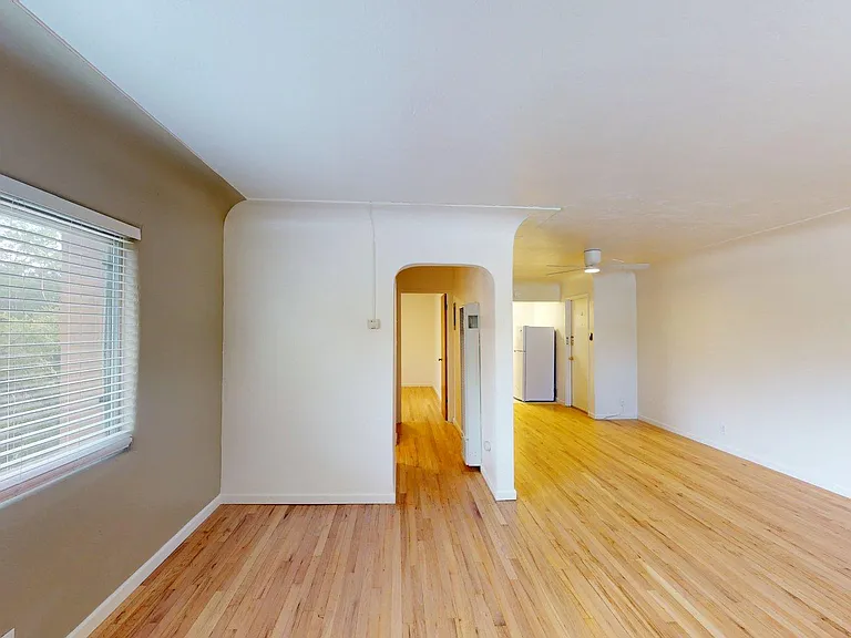 Classic Abq One Bedroom Apartment Just 4 Blocks to UNM — Photo 12