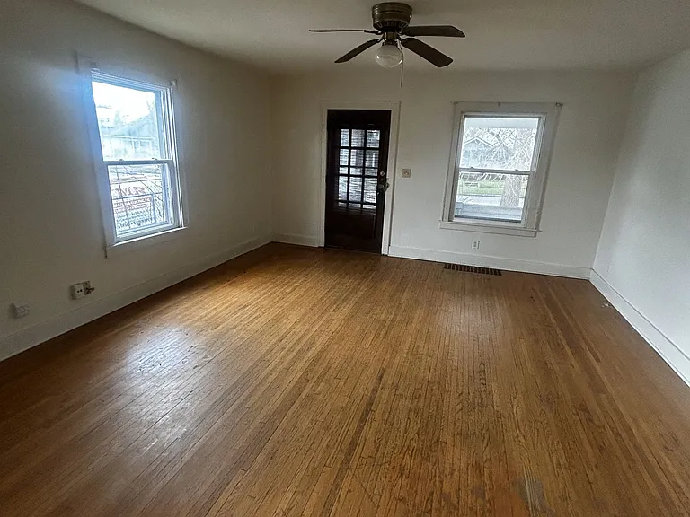 Washington Street Duplex — Photo 6