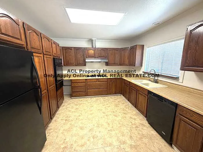 2 bed, 1.5 bath, $2,595 — Photo 4