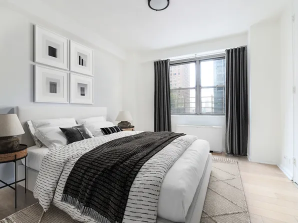 300 East 40th Street image 8 of 18